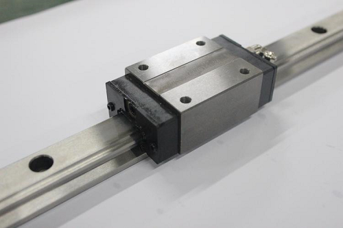 直線導(dǎo)軌選購(gòu)指南，打造穩(wěn)定工業(yè)生產(chǎn)線！